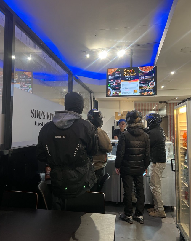 Shos Kitchen Service area